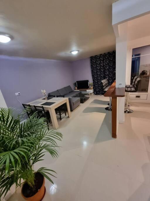 Appartement Vue Mer Avec Parking Gratuit Sur Place Bastia  Eksteriør bilde