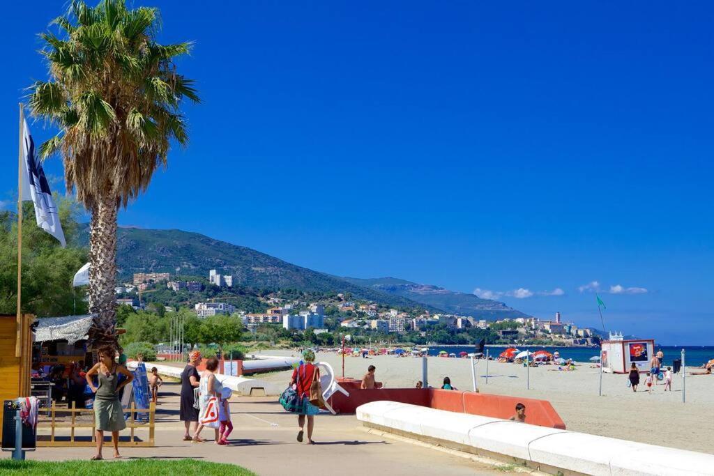 Appartement Vue Mer Avec Parking Gratuit Sur Place Bastia  Eksteriør bilde